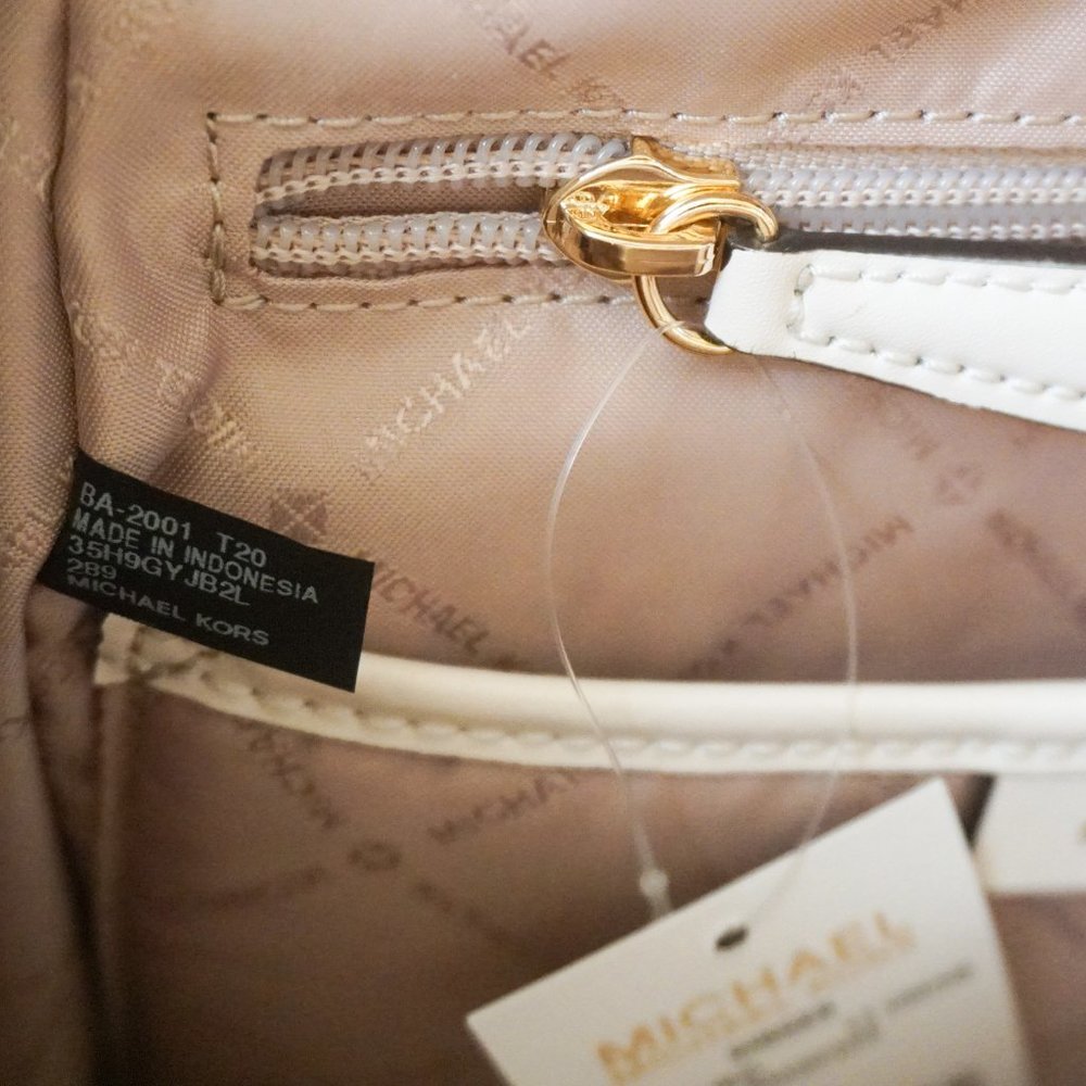 Michael Kors Ginger Medium Drawstring Backpack Pebbled Leather Light Cream - Picture 10 of 11